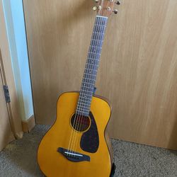 Yahmaha FG Junior 1