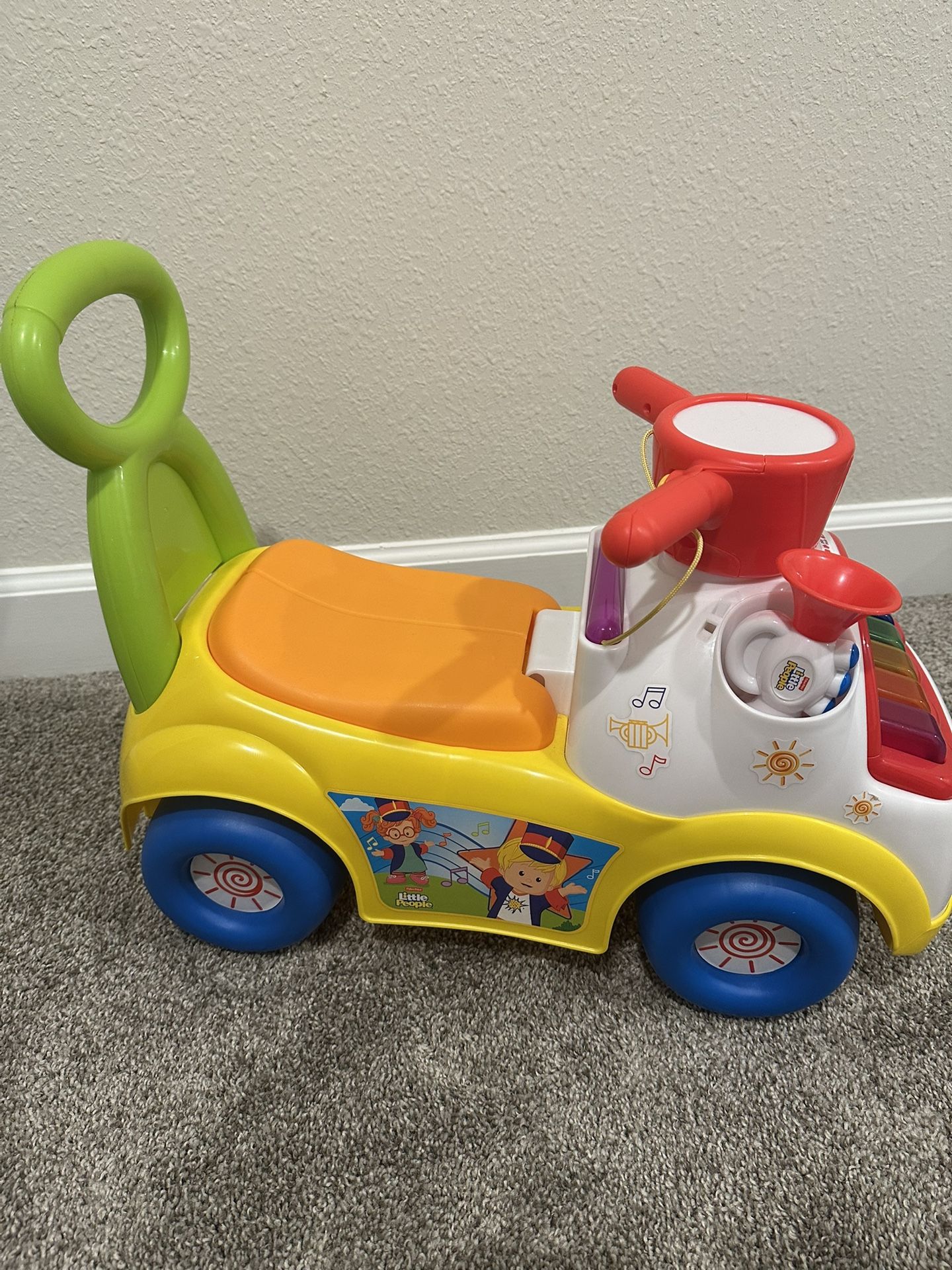 Fisher Price Little People Music Parade Ride On With Lights And Sound 
