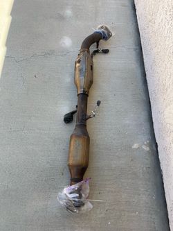 2010. Toyota Tacoma.    PARTS.