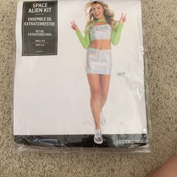 Space alien Halloween costume