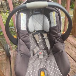 Chicco Baby Car Seat 