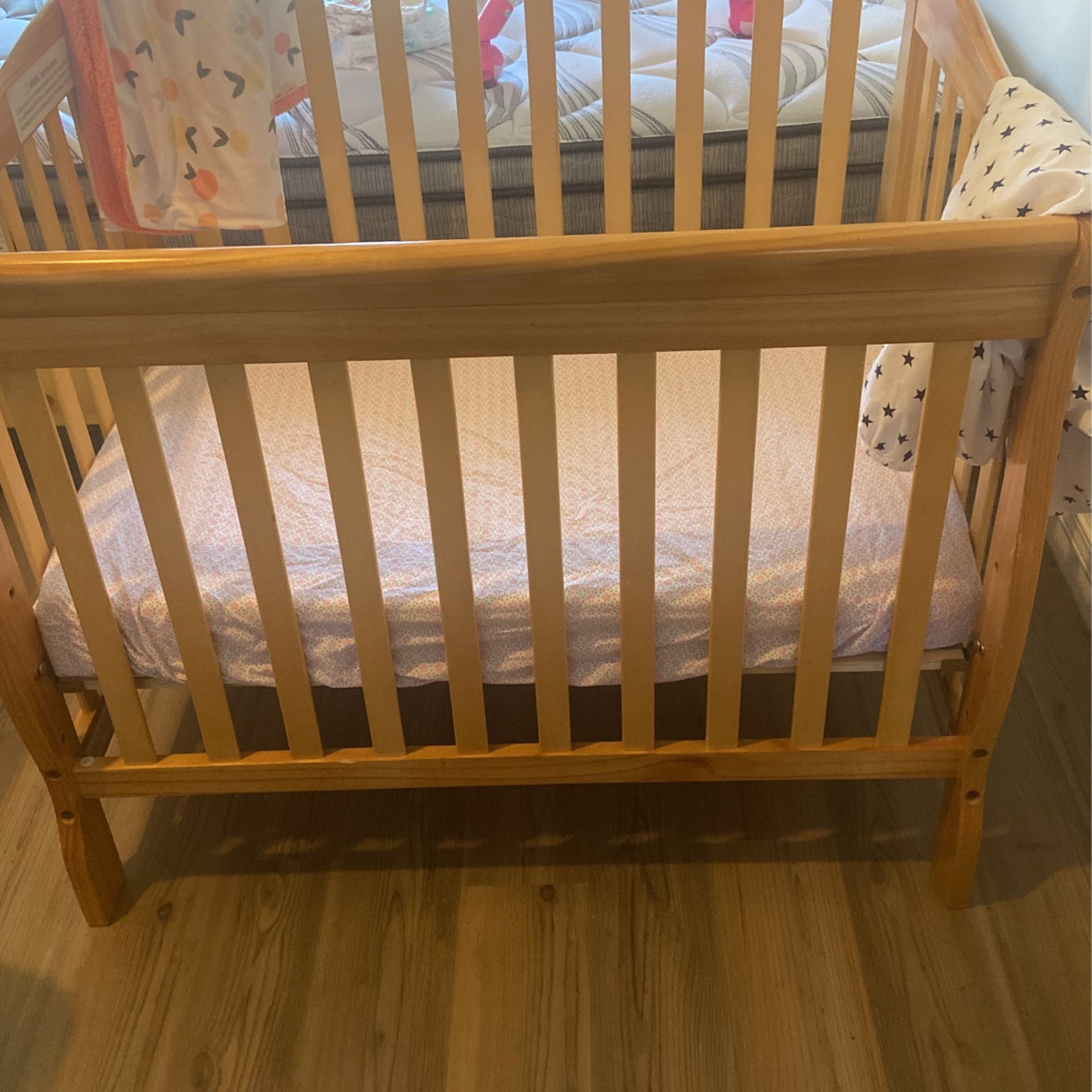 Baby Crib Light Wood 