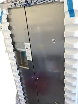 Brand New Fridge With Icemaker