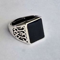 EBONY BLACK BEZEL SET SQUARE QUALITY ENGRAVED TITAINUM SILVER NEW MENS SIZE 9...