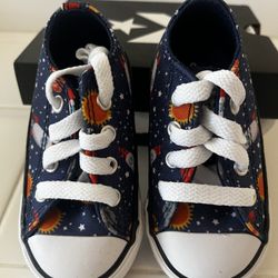 New Converse Size 5 Infant 