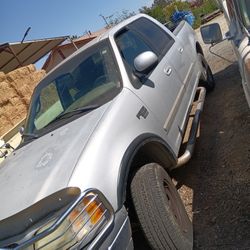 5.4 Ford F150 2001 