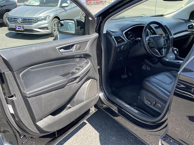 2017 Ford Edge
