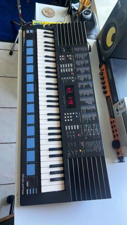 Yamaha PSS 680 Synthesizer