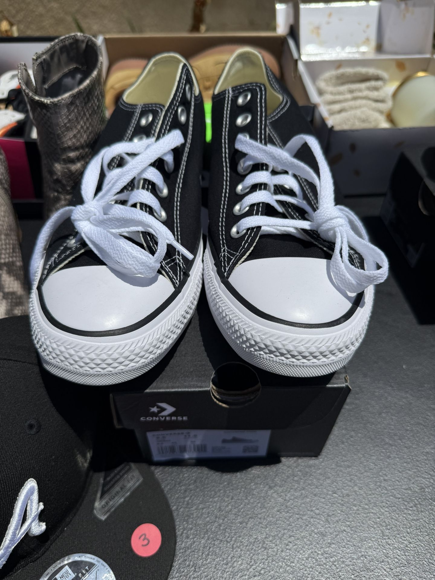Chuck Converse 9.5 Men