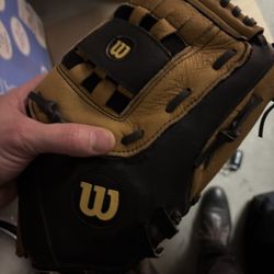 Wilson A360 Softball Glove