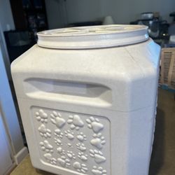 Dog Kibble Storage Bin
