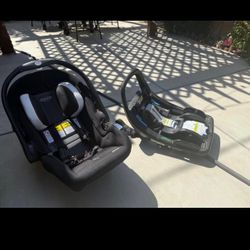 Graco Snugride Snugfit Car seat
