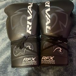 Rival RFX Guerrero sparring gloves