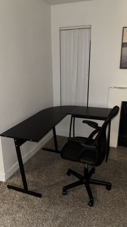 L Shape Desk And chair