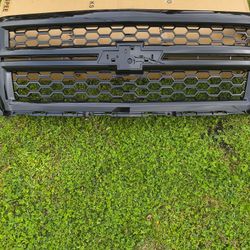 2015 Chevy Silverado Grill