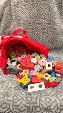 Melissa and Doug blockables