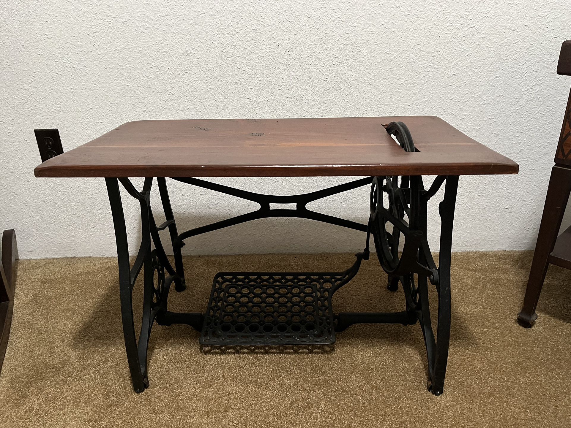 Sewing Machine Desk Table Antique Cast Iron Wooden Standard Vintage Wood Metal Base Sew 