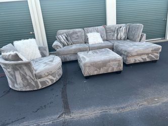 Sectional couch set cash only