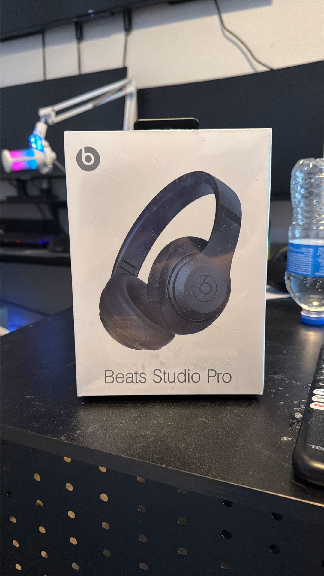 Navy Blue beats studio pros