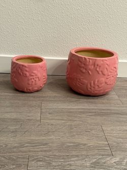 Set of pink embossed planters $10