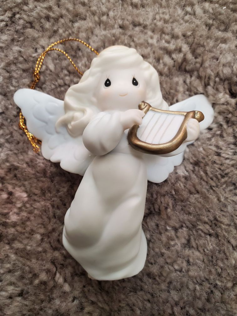 New Enesco Precious Moments Porcelain Ornament/Christmas/Holiday/Joy to the World