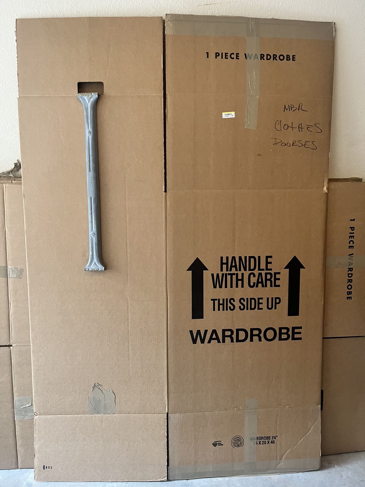 7 Garment Boxes With Hanging Rod
