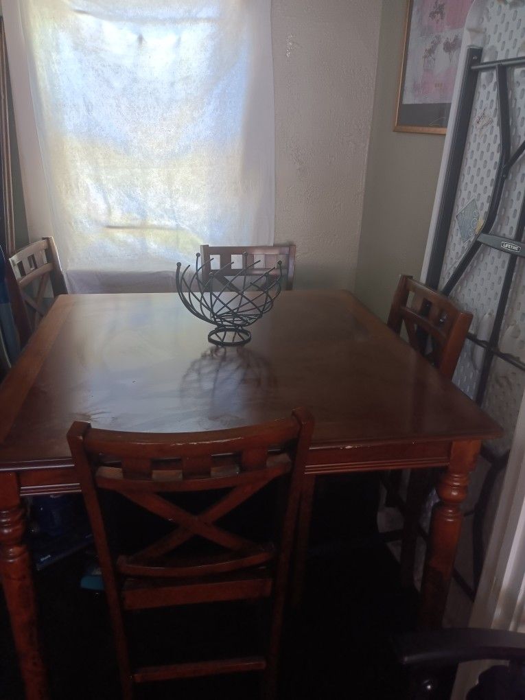 Dinning Table