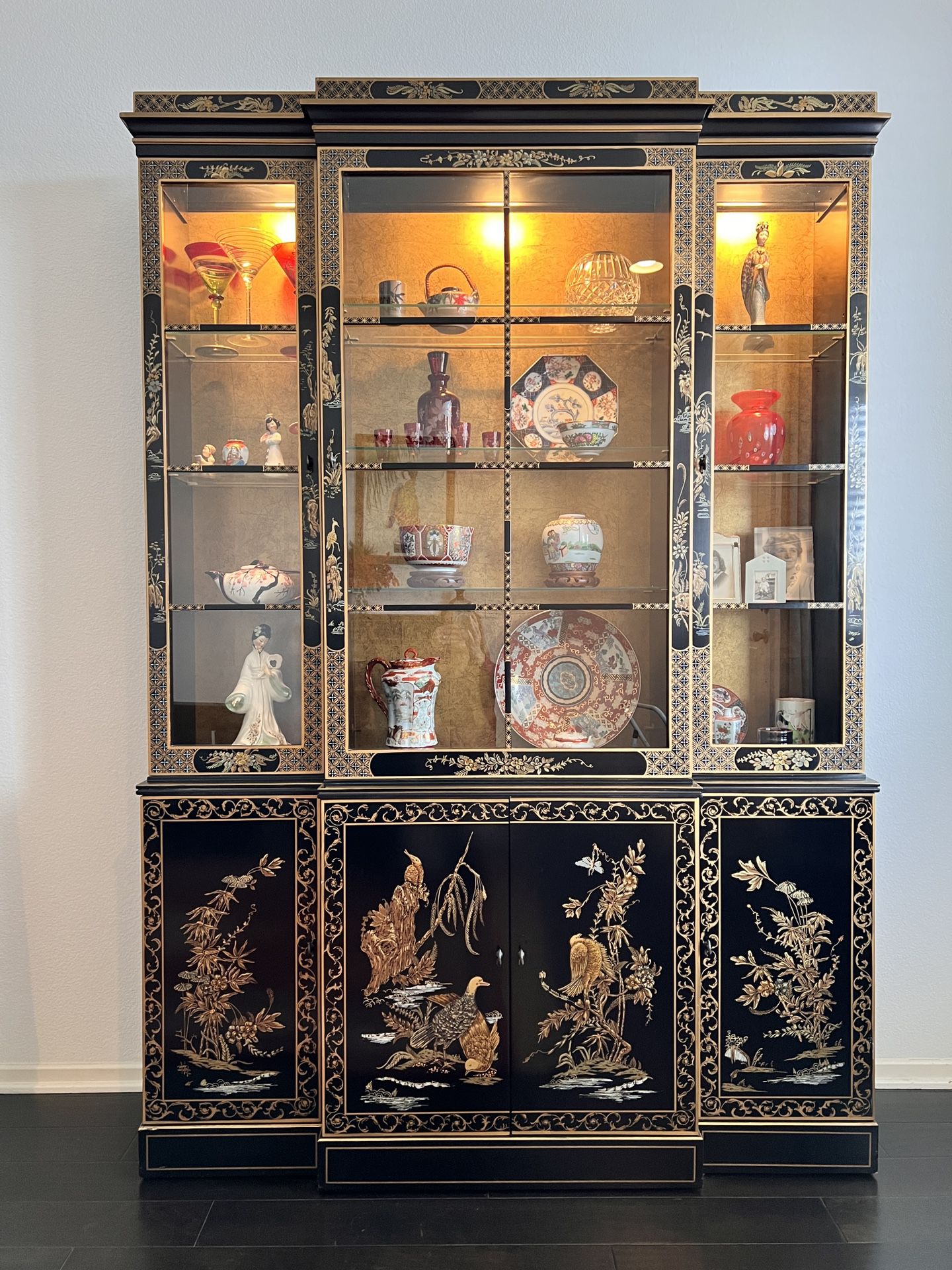 Vintage Chinese Curio Cabinet