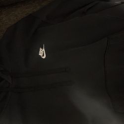 black nike hoodie