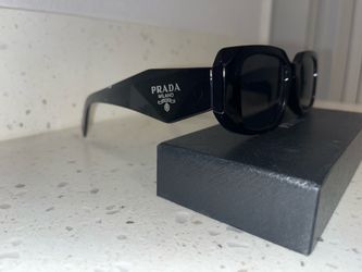 glasses, with box PRADA glasses, with the box