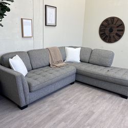 FREE DELIVERY! 🚚 - Bernie & Phyl’s Gray Tufted Modern Sectional Couch with Chaise