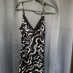 Pretty Black and White Dress