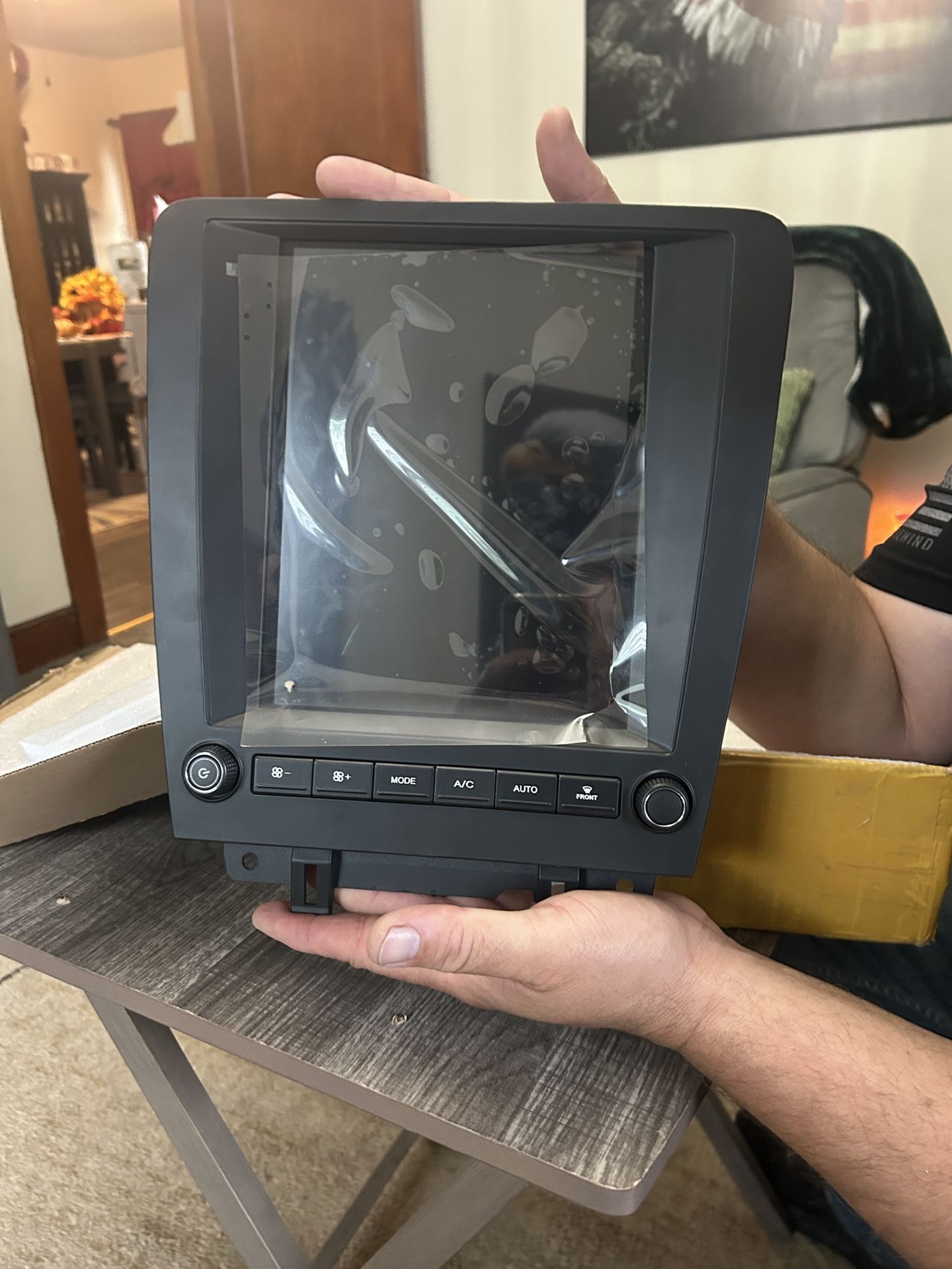 Tesla Style Apple CarPlay / Android Play Radio For 2011 To 2014 Ford Mustang