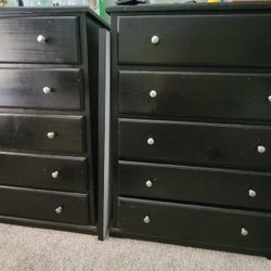 Twin Bed With Trundle Plus 2 Chests And Desk