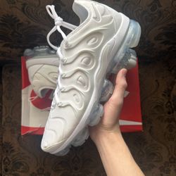 Nike Air Vapormax plus white size 12.5