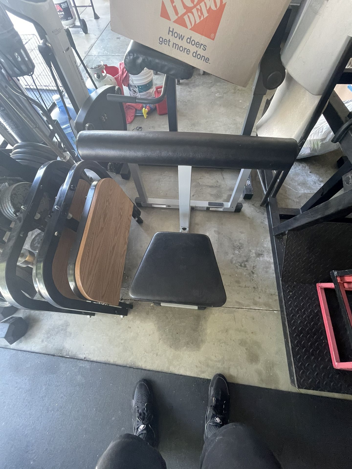 Exercise curl bench