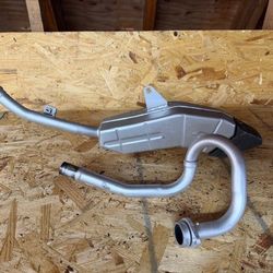 Kawasaki KLX140 Exhaust And Header 
