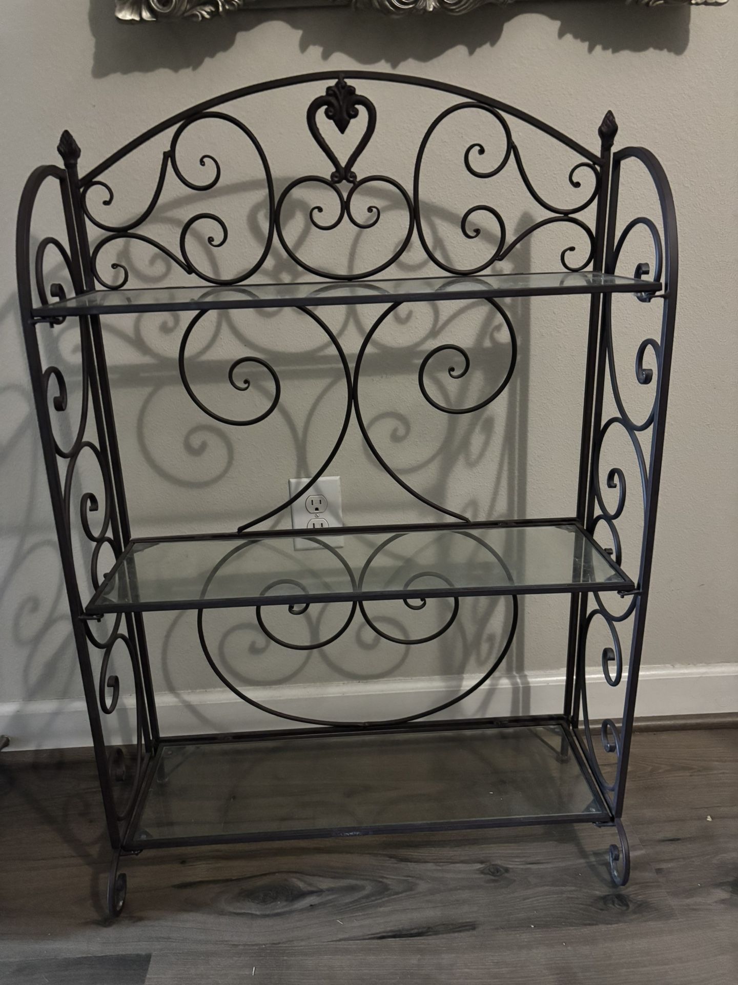Elegant Scroll 3 Tiered Shelf 