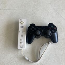 Sony PlayStation 3 Controller And Nintendo Wii Remote Controller (READ)