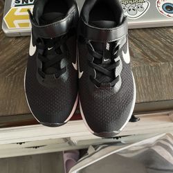 Nike Shoes Size 13.5
