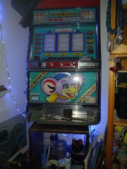 SLOT MACHINE