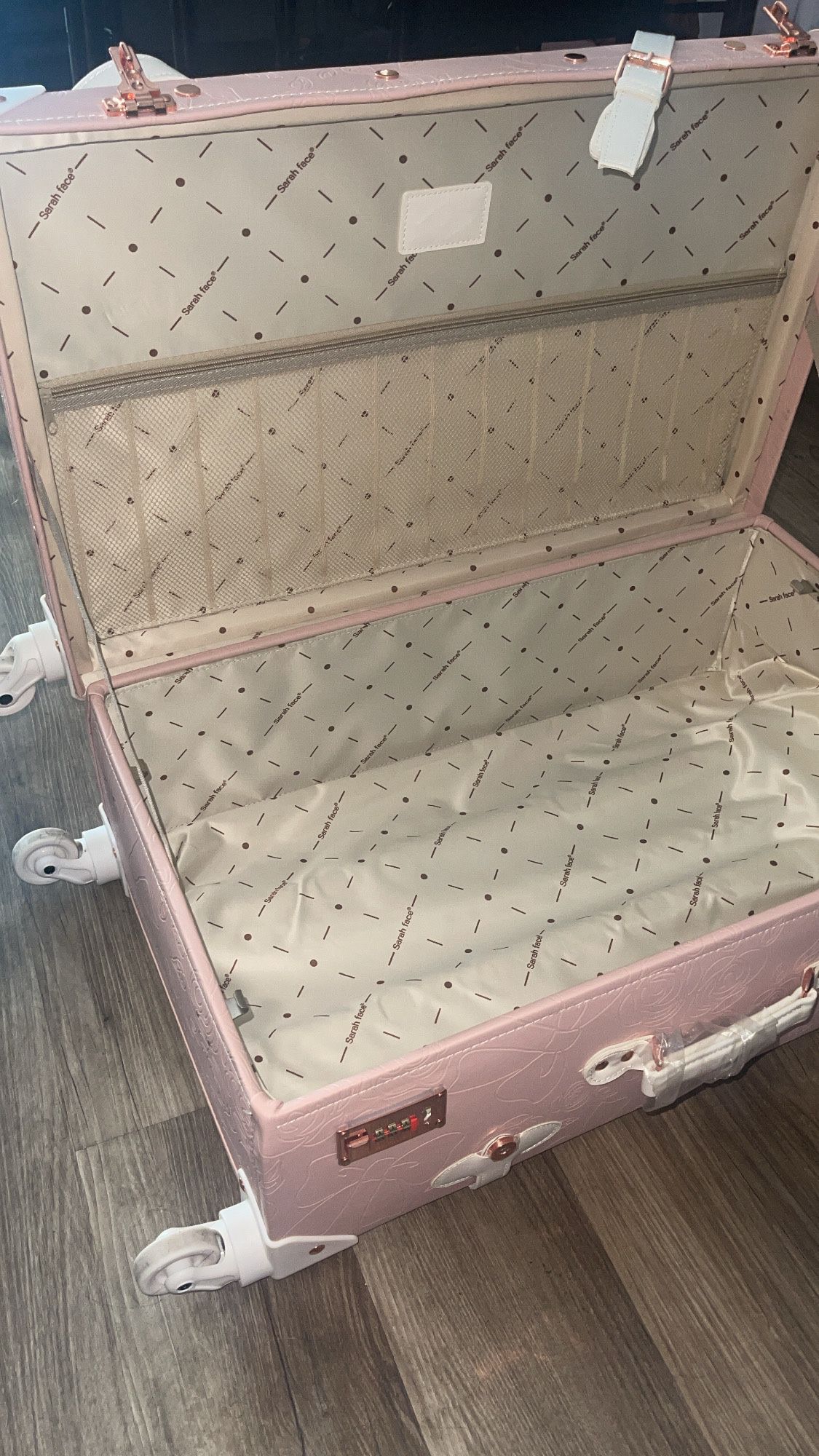 1980s Vintage Louis Vuitton Suitcase Great Shape for Sale in Garden Grove,  CA - OfferUp