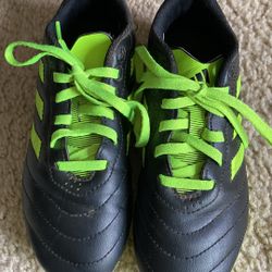 Adidas Youth Soccer Cleats Sz 2.5