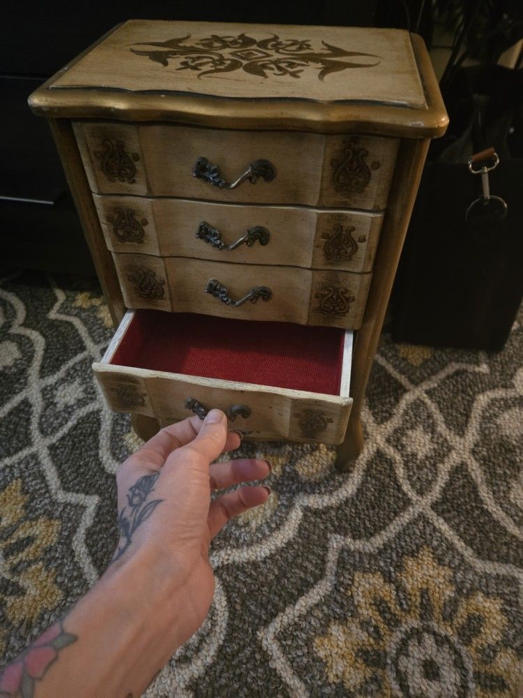 Vintage Jewelry Mini Dresser