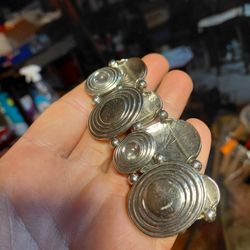 vintage Rasco NY Etruscan-look medallion disc bracelet. 