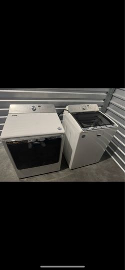Maytag washer and dryer set