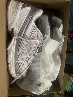 Nb shoes