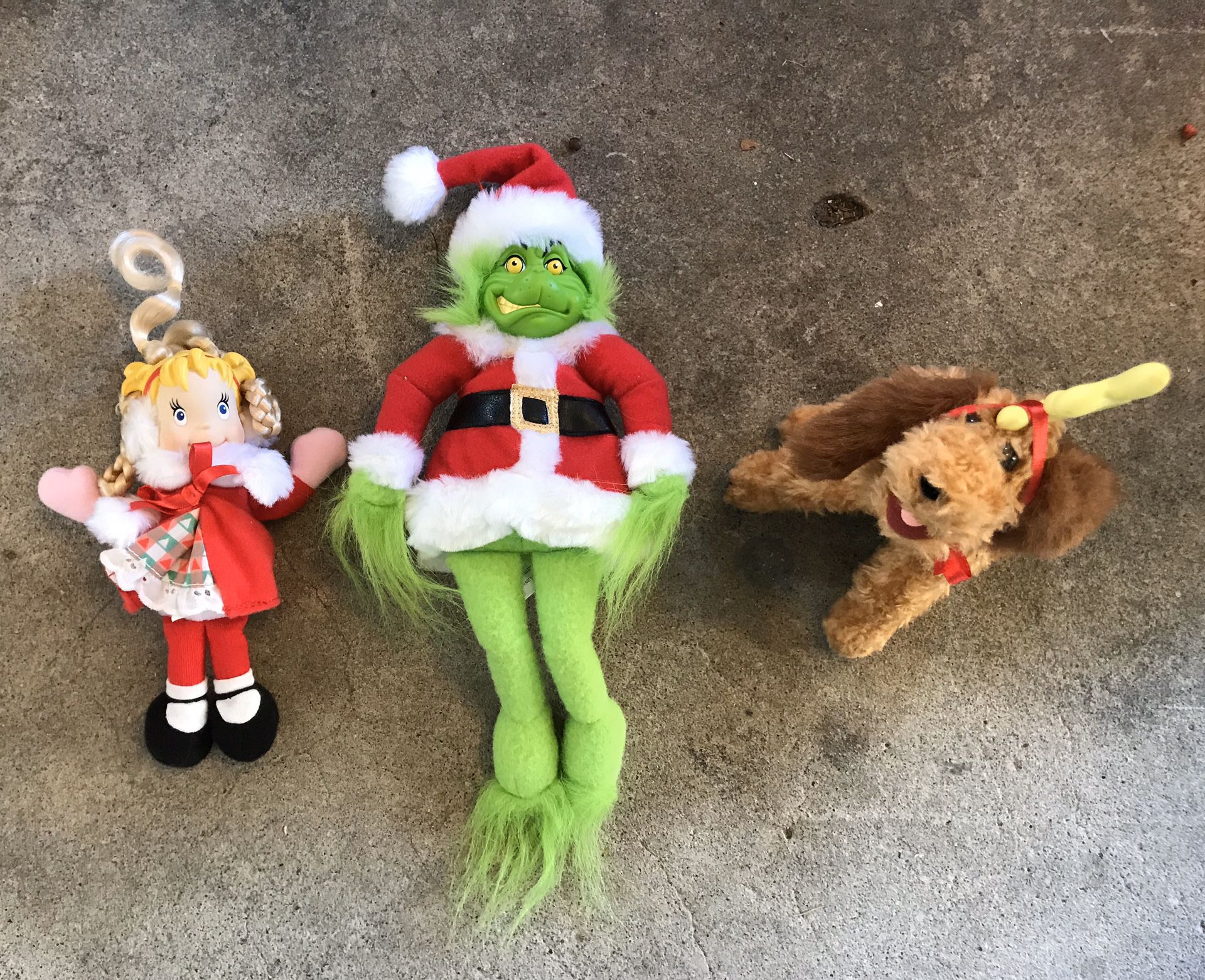 Plush Grinch, Max and Cindy Lou Who set