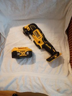 DeWalt AtomicMulti tool W/ Battery
