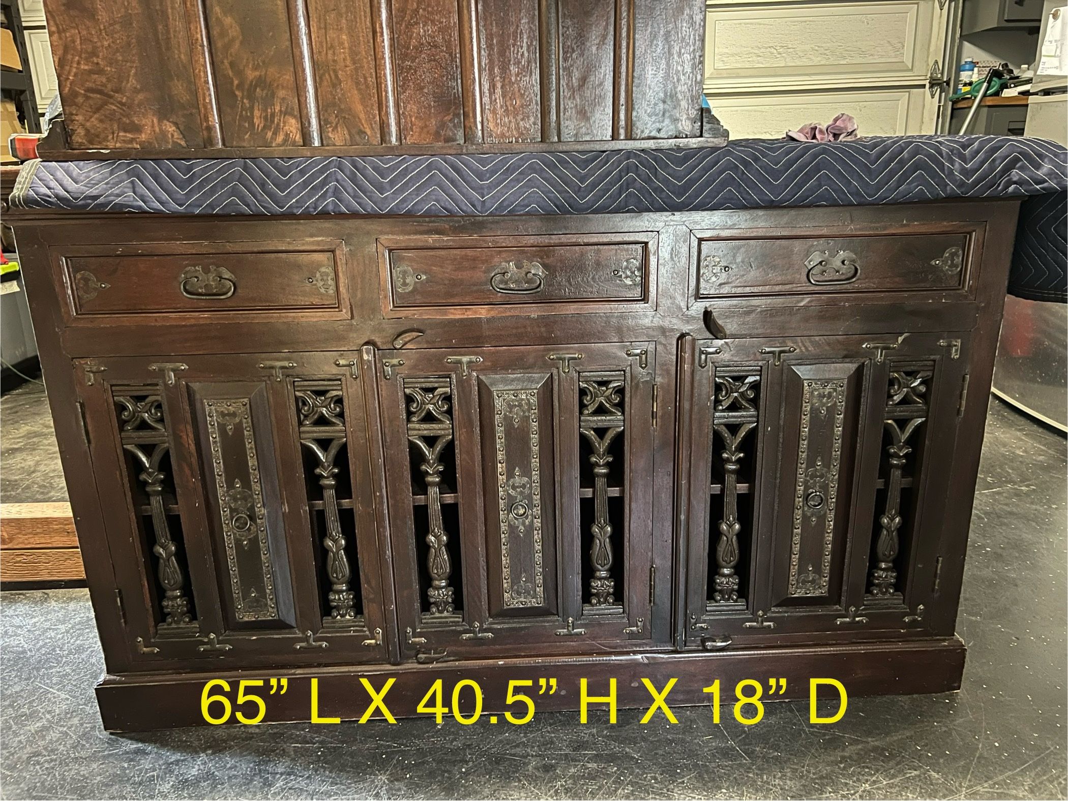 CUSTOM WOODEN FURNITURE